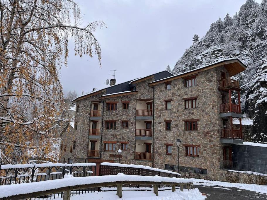 R Valle De Incles-Grandvalira Free Parking Canillo Exterior foto